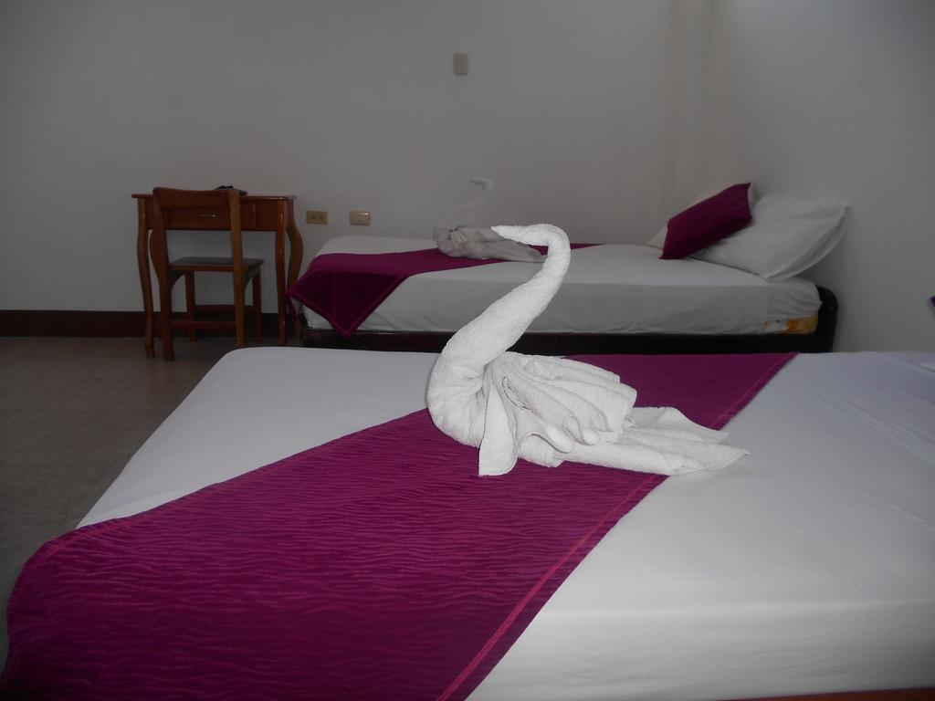 El Descanso Del Petrel 푸에르토아요라 외부 사진
